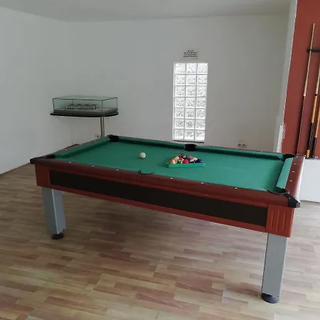 Garden Apartment *