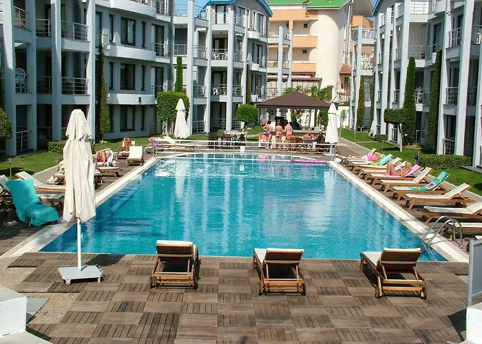 Side Garden Apartment