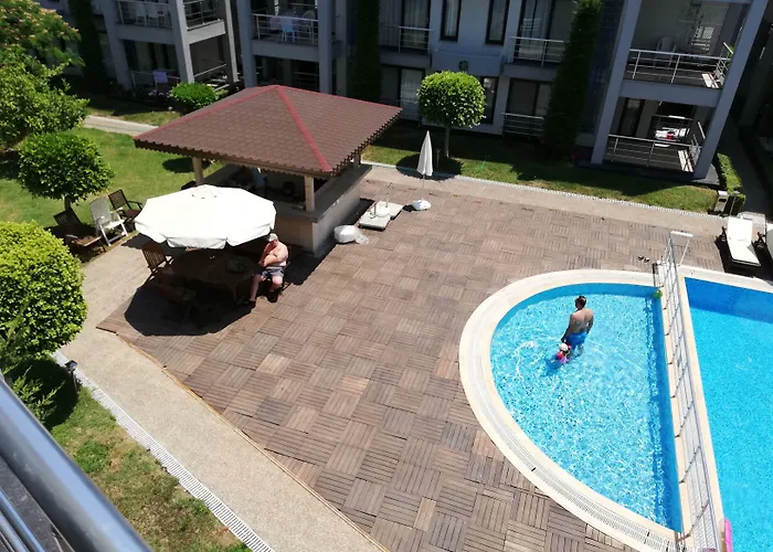 Apartman Side Garden