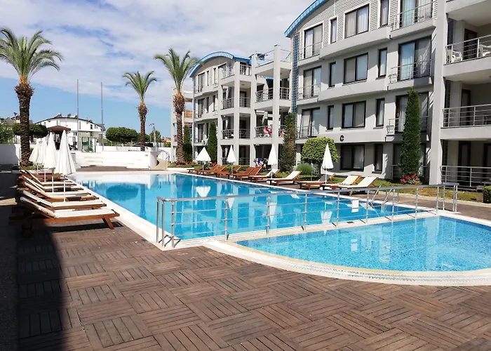 Side Garden Apartman