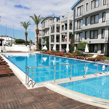 Side Garden 아파트