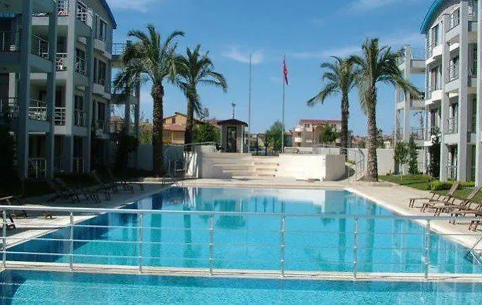 Lägenhet Side Garden